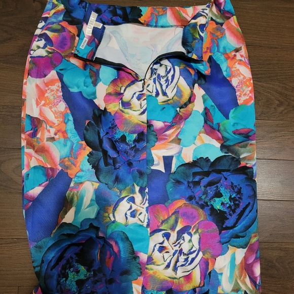 👗2/25$ 👗Beautiful Spense pencil skirt - Picture 6 of 6